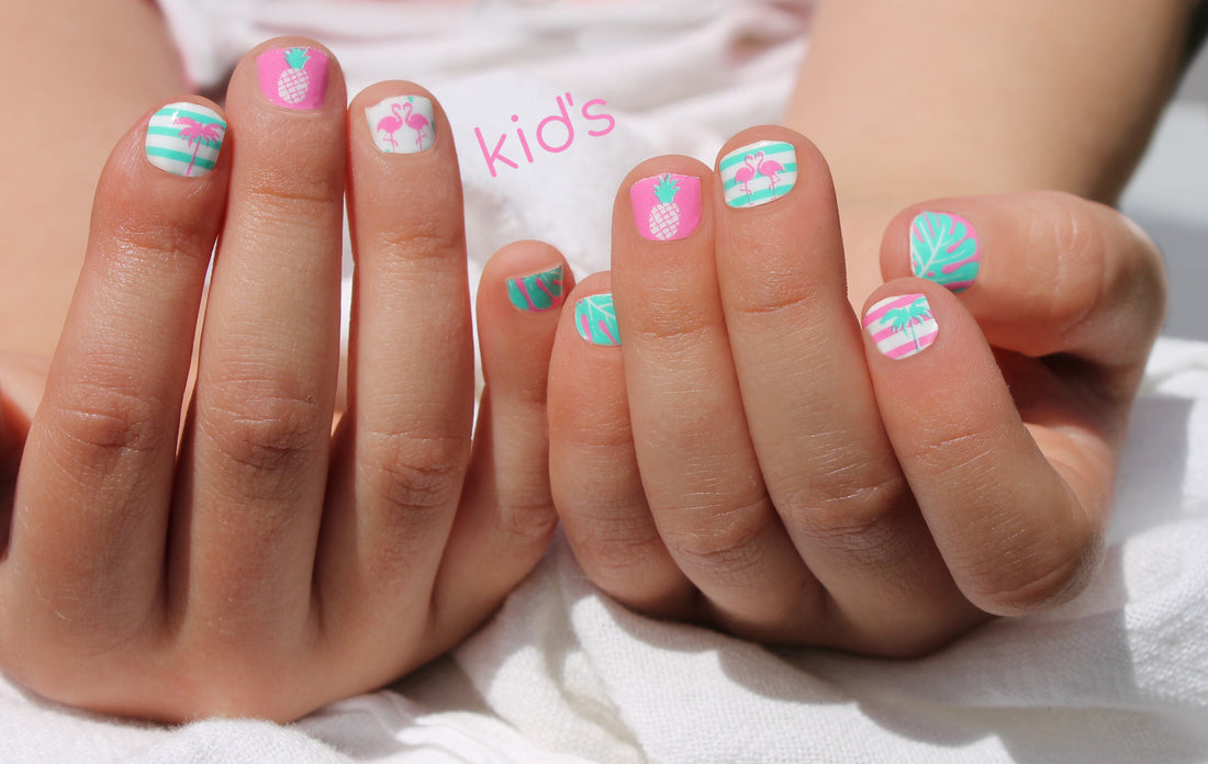 Flamingo Mom & Me Nail Wraps