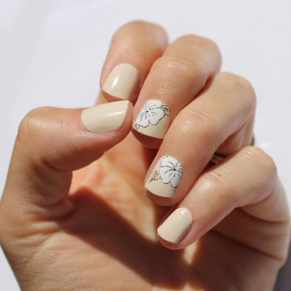 Nude Flower Nail Wraps