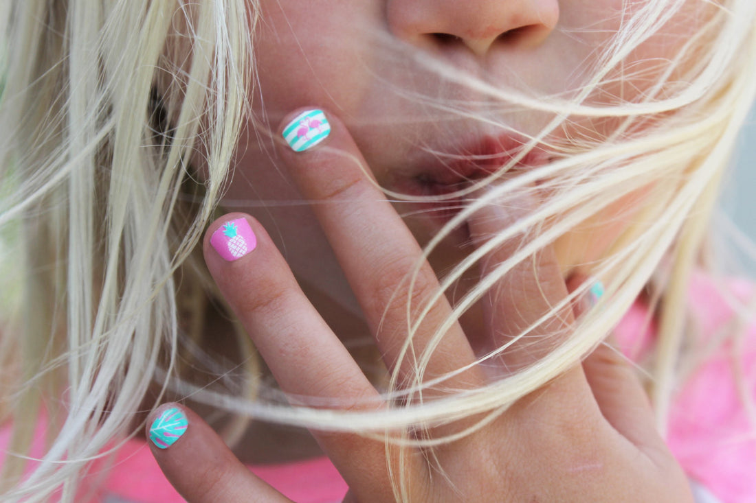 Flamingo Paradise Kids Nail Wraps